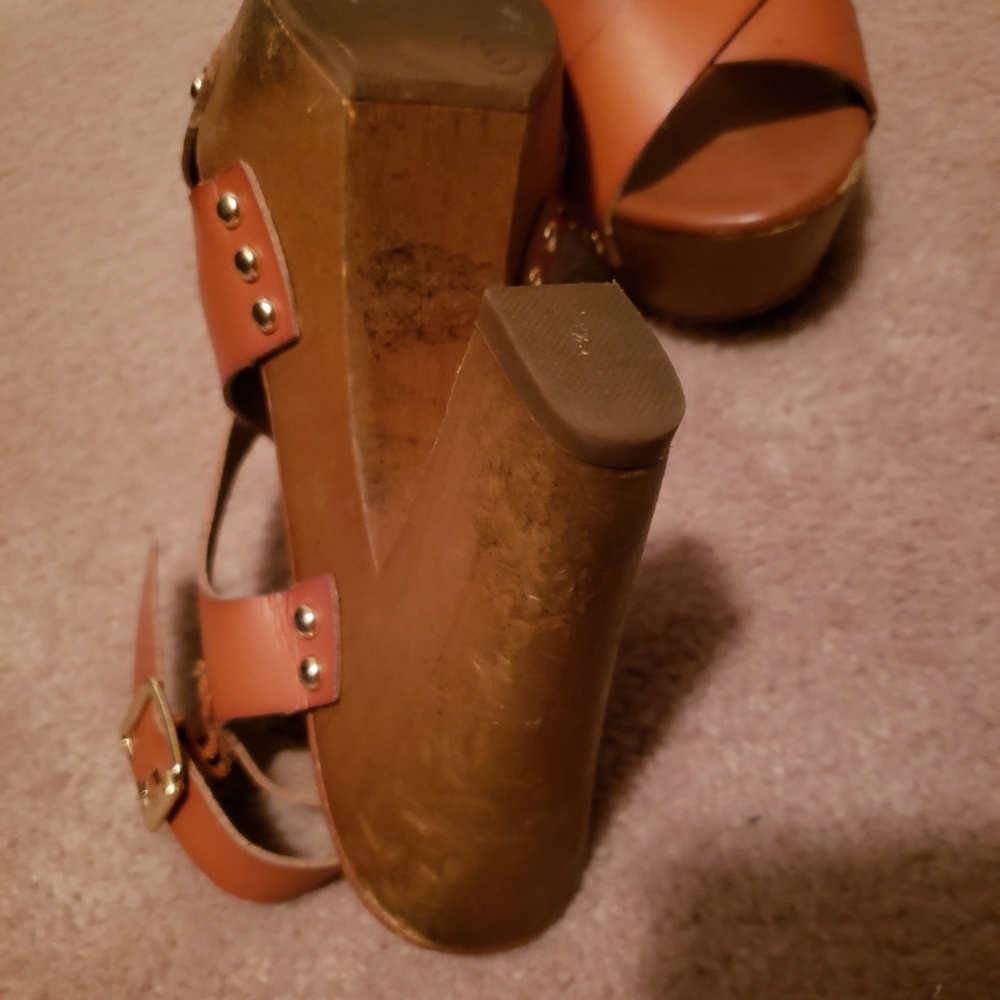 Sandals - Picture 3 of 4
